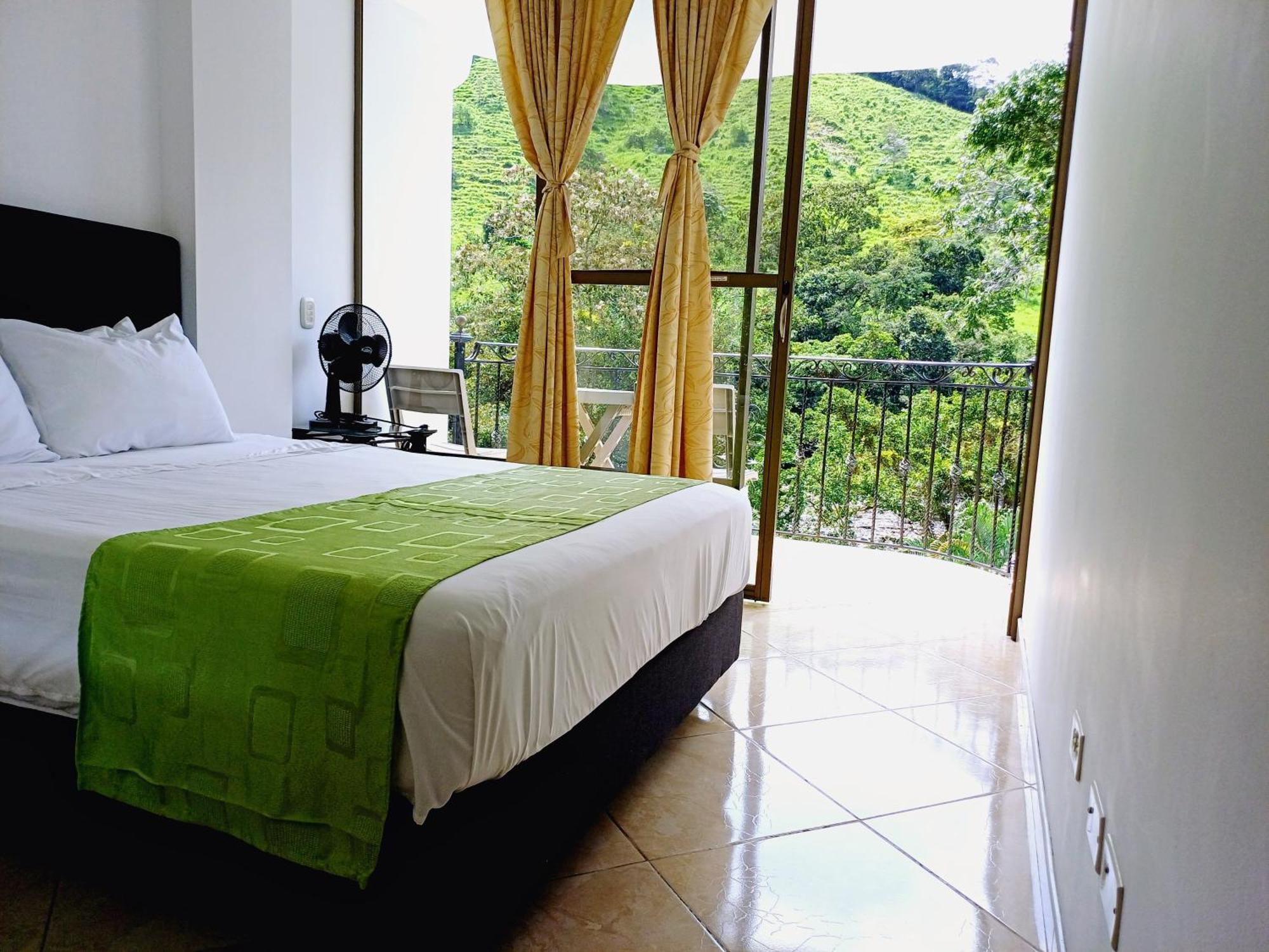 Hotel Campestre La Gaitana Tobia Eksteriør bilde